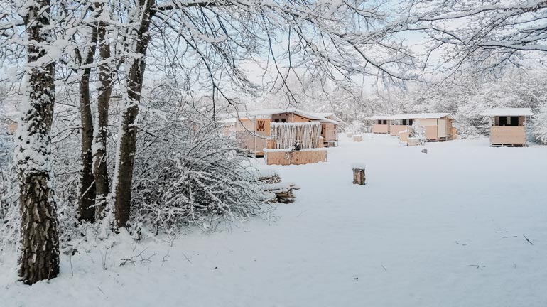 Schnee im destinature Dorf Südeifel